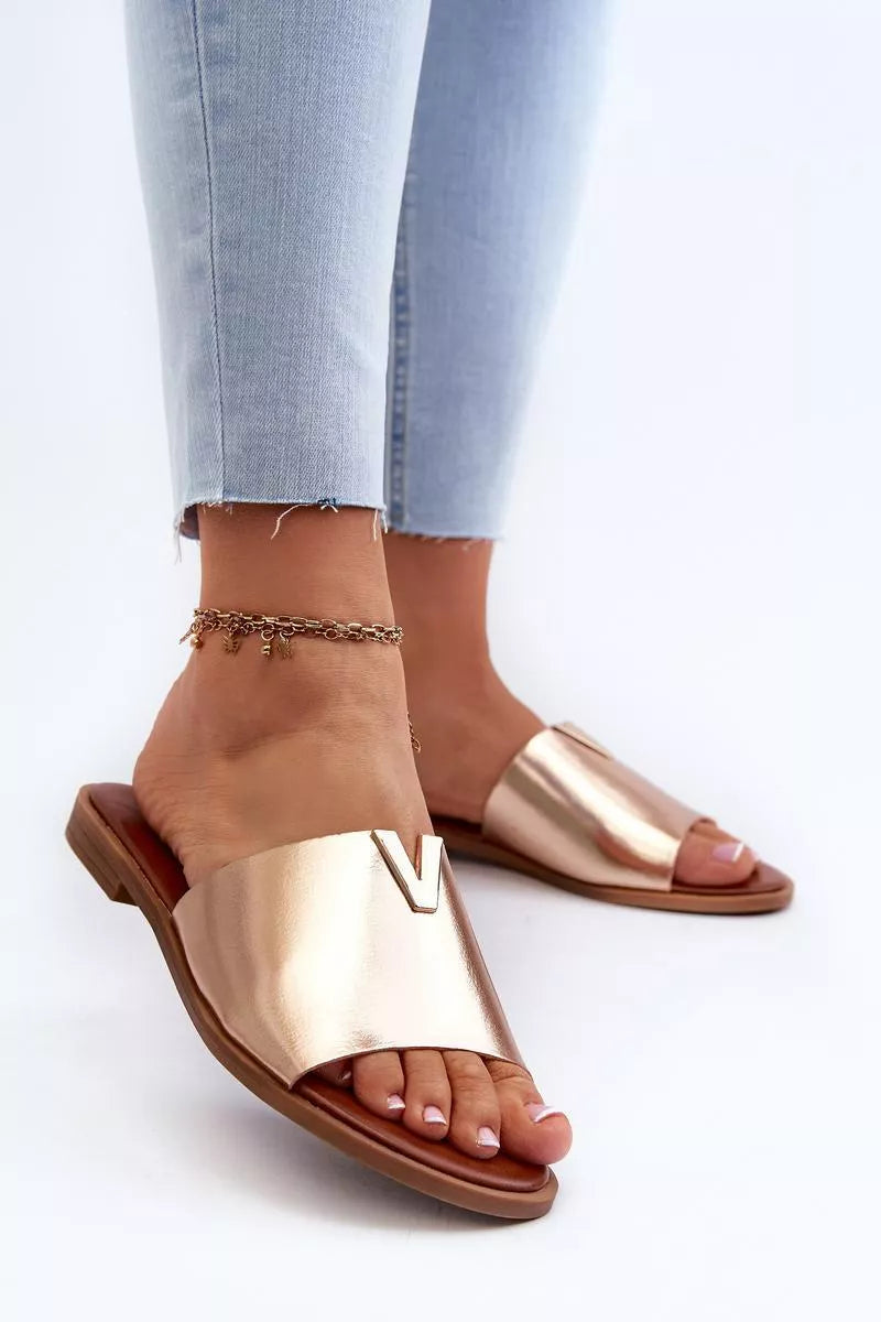 Šlepetės, modelis 196341. Ženkite į stilių.