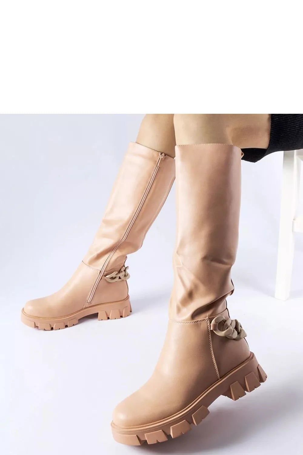 Aukštakulniai batai modelis 204720 Solea
