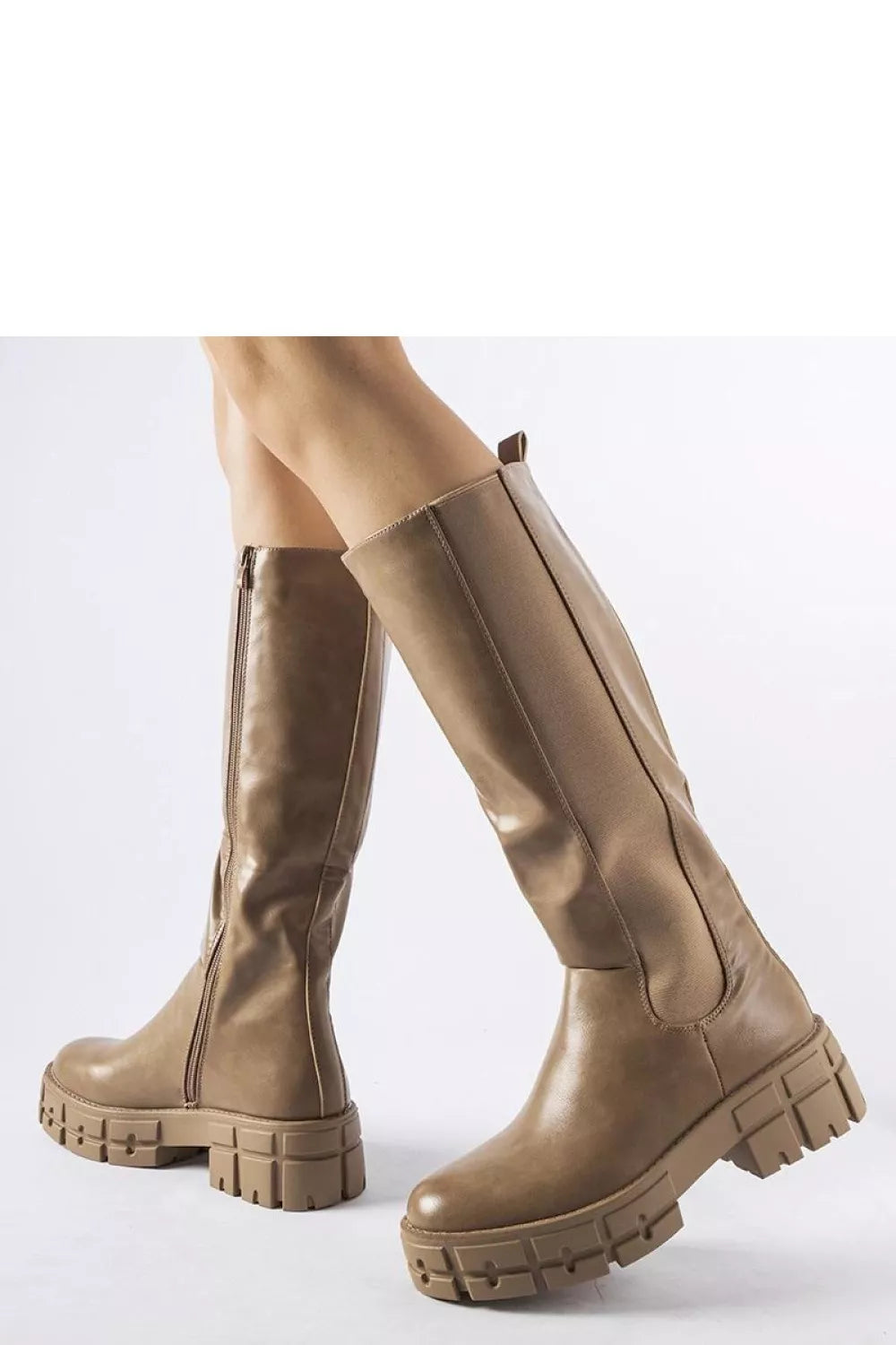 Aukštakulniai batai modelis 204721 Solea