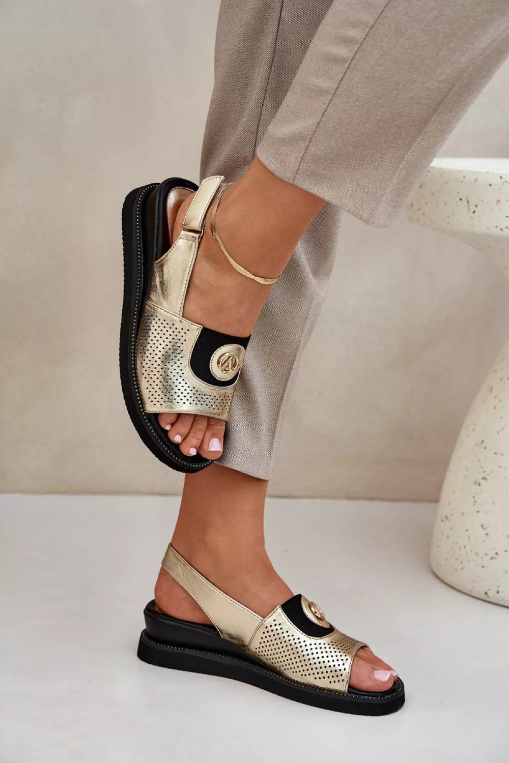 Buskin modelis 211717 Ženkite į stilių