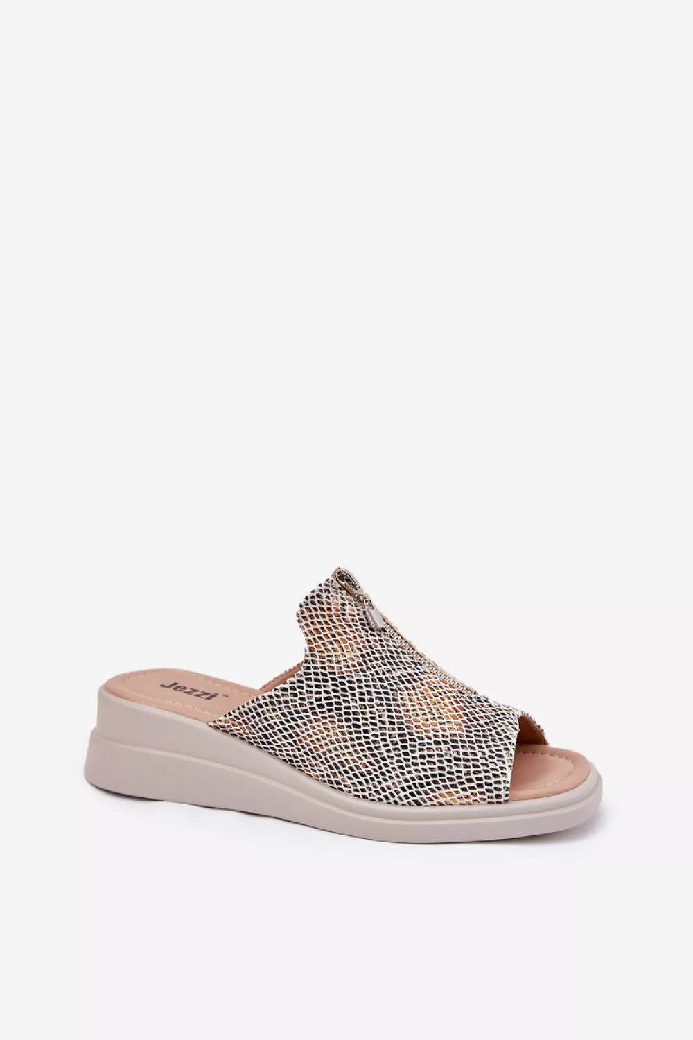 Šlepetės, modelis 211956. Ženkite į stilių.