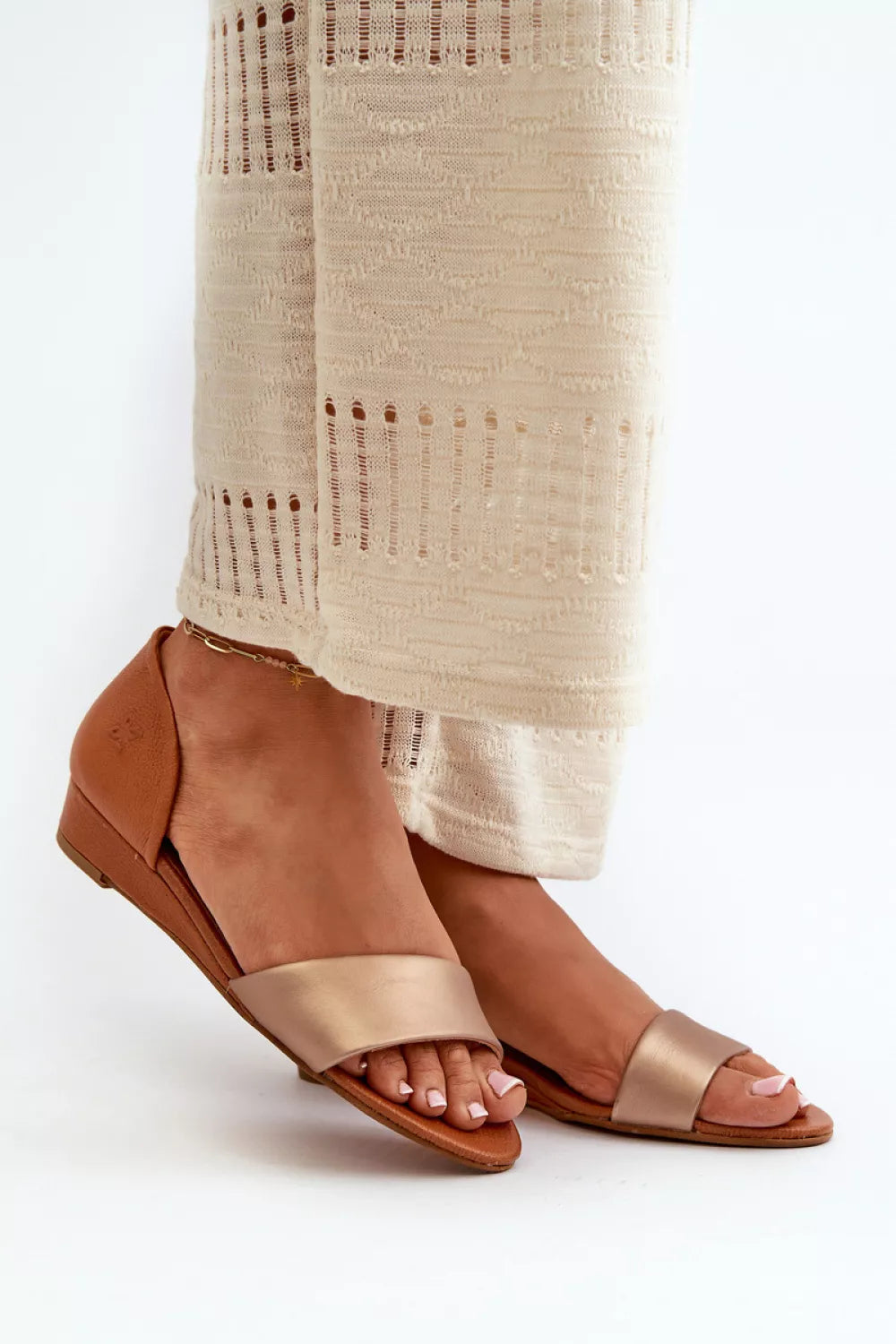 Basutės, modelis 214702. Ženkite į stilių