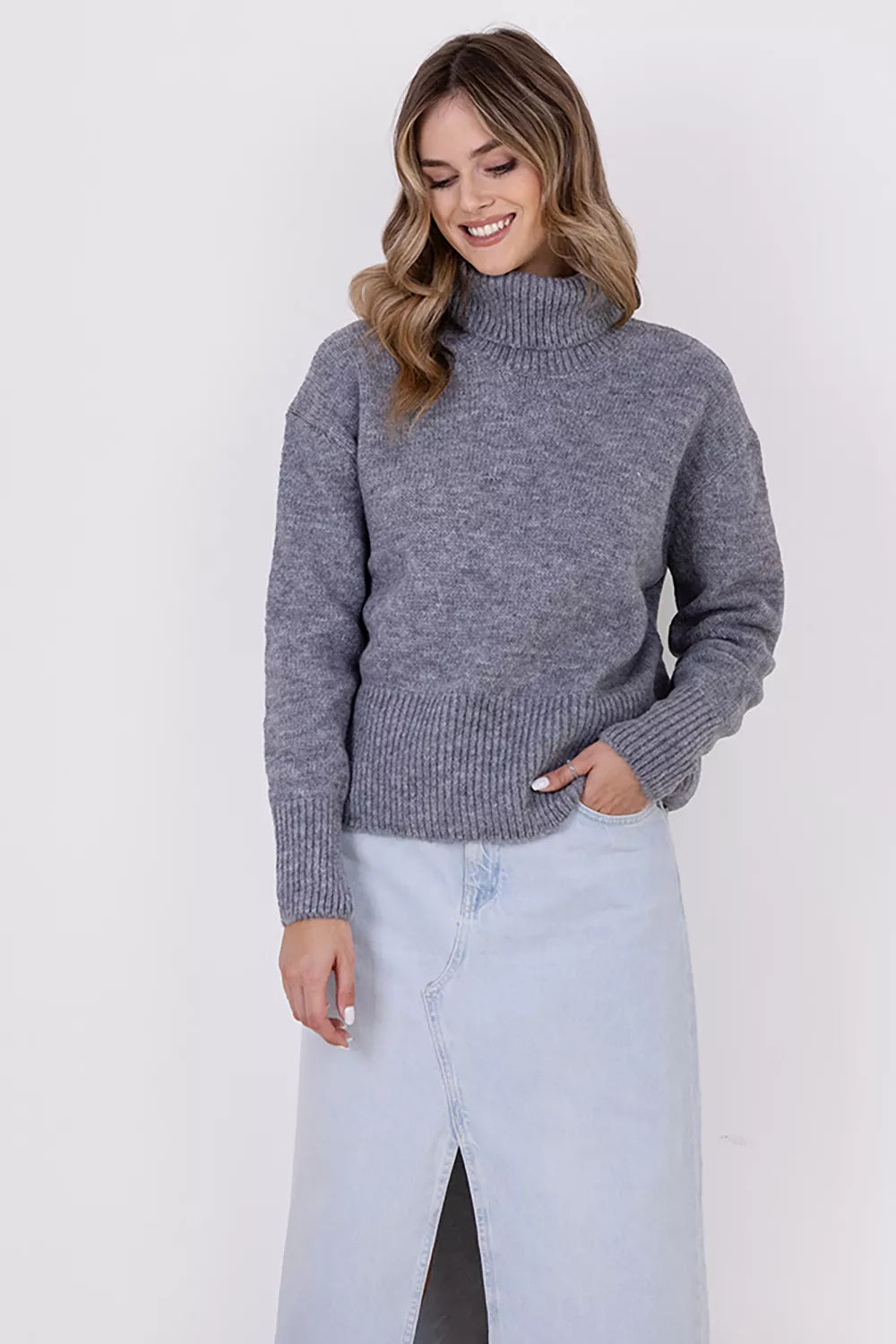 Polo marškinėliai aukštu kaklu, modelis 187209 MKM