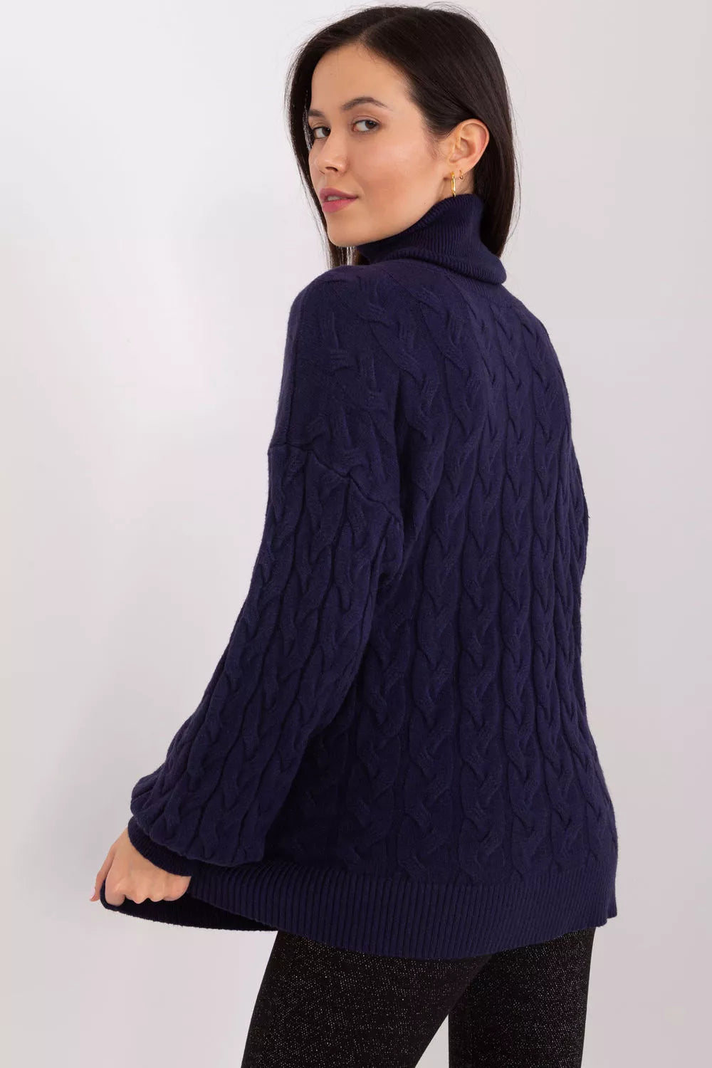 Polo marškinėliai aukštu kaklu, modelis 188308 AT