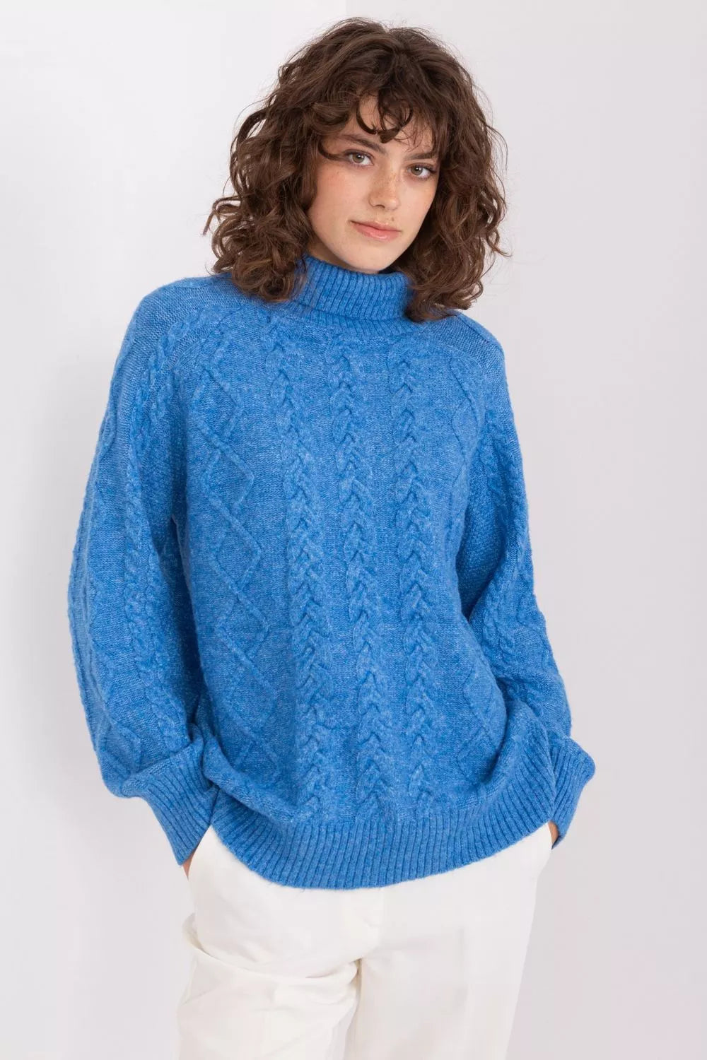 Polo marškinėliai aukštu kaklu, modelis 189230 AT