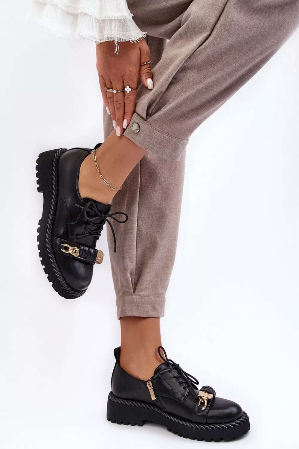 Pusbačiai, modelis 190176. Ženkite į stilių.