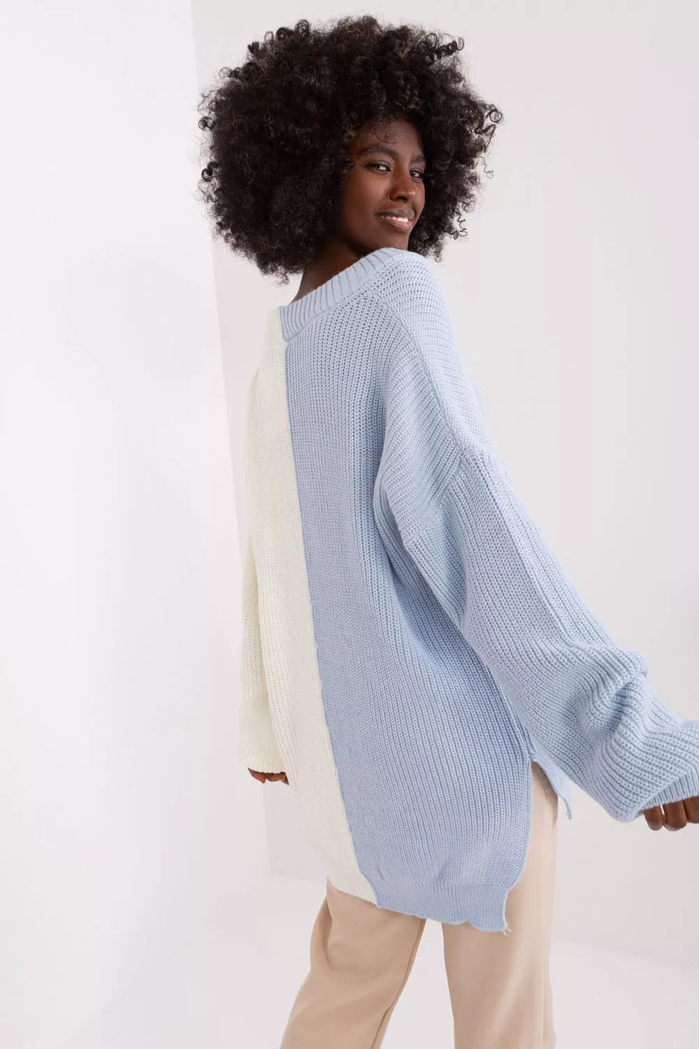 Megztinis, modelis 190761 Badu