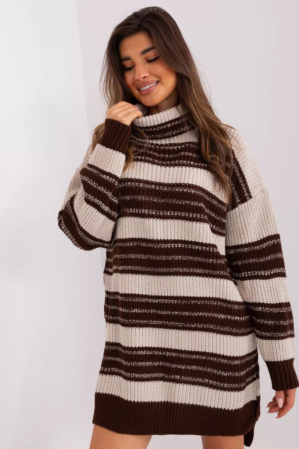 Dieninė suknelė, modelis 190782 Badu