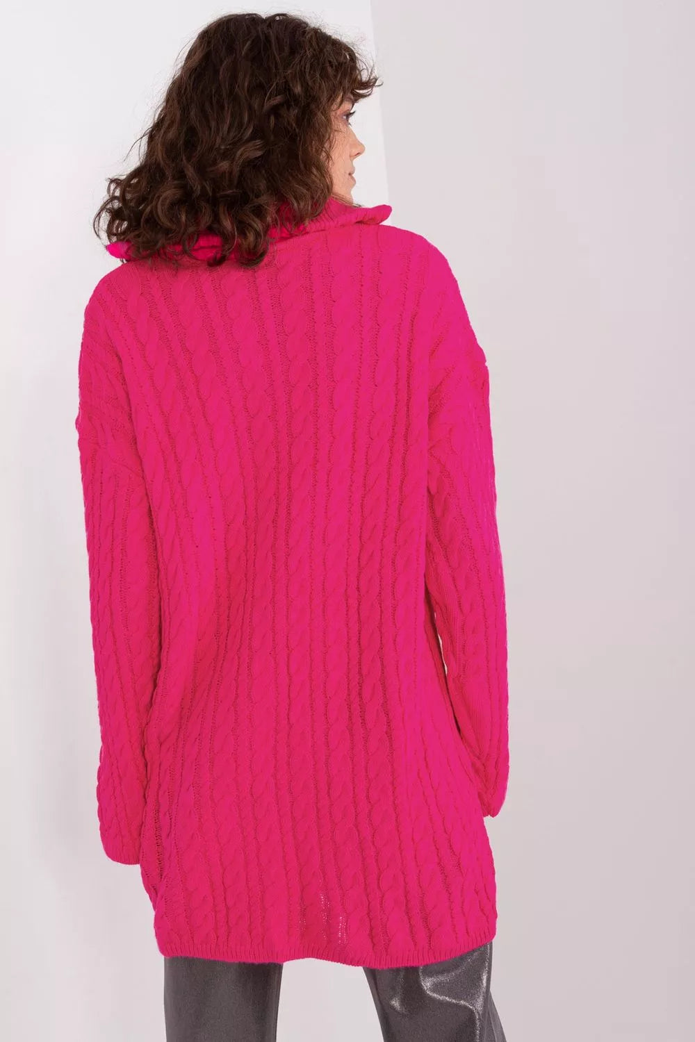 Golfa modelis 190786 Badu