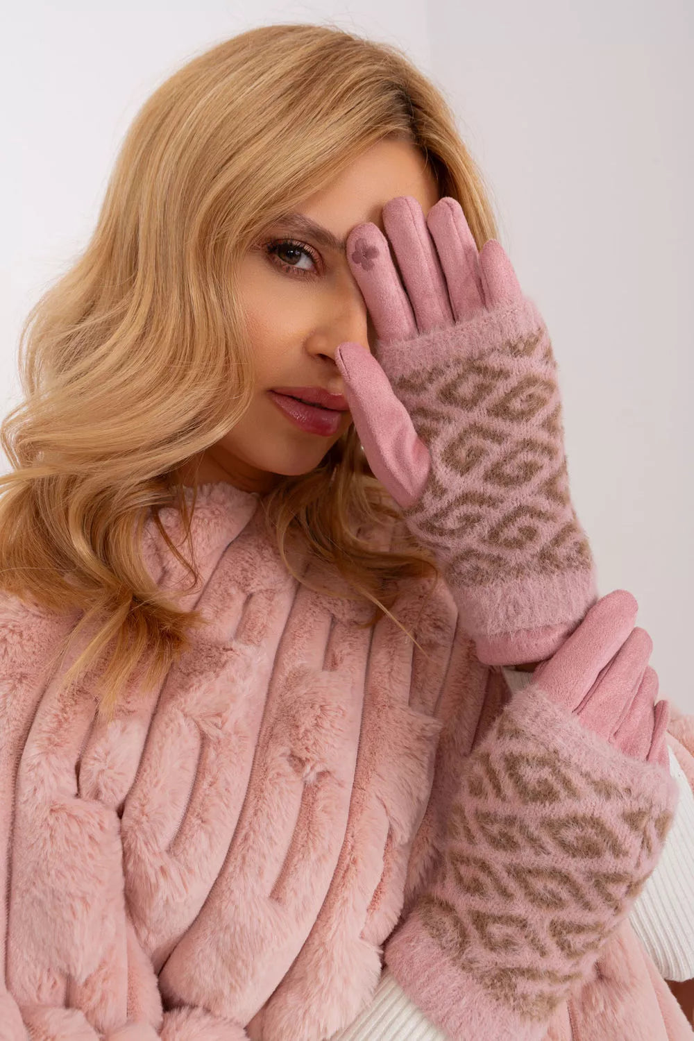 Pirštinės, modelis 190818 AT