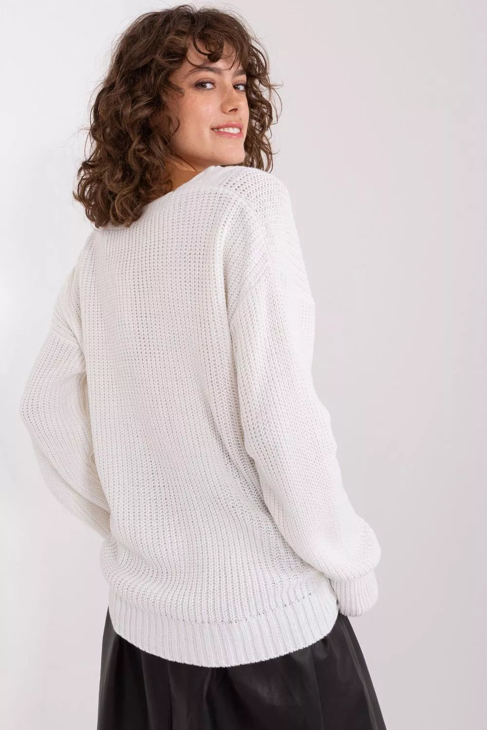 Megztinis, modelis 191419 Badu