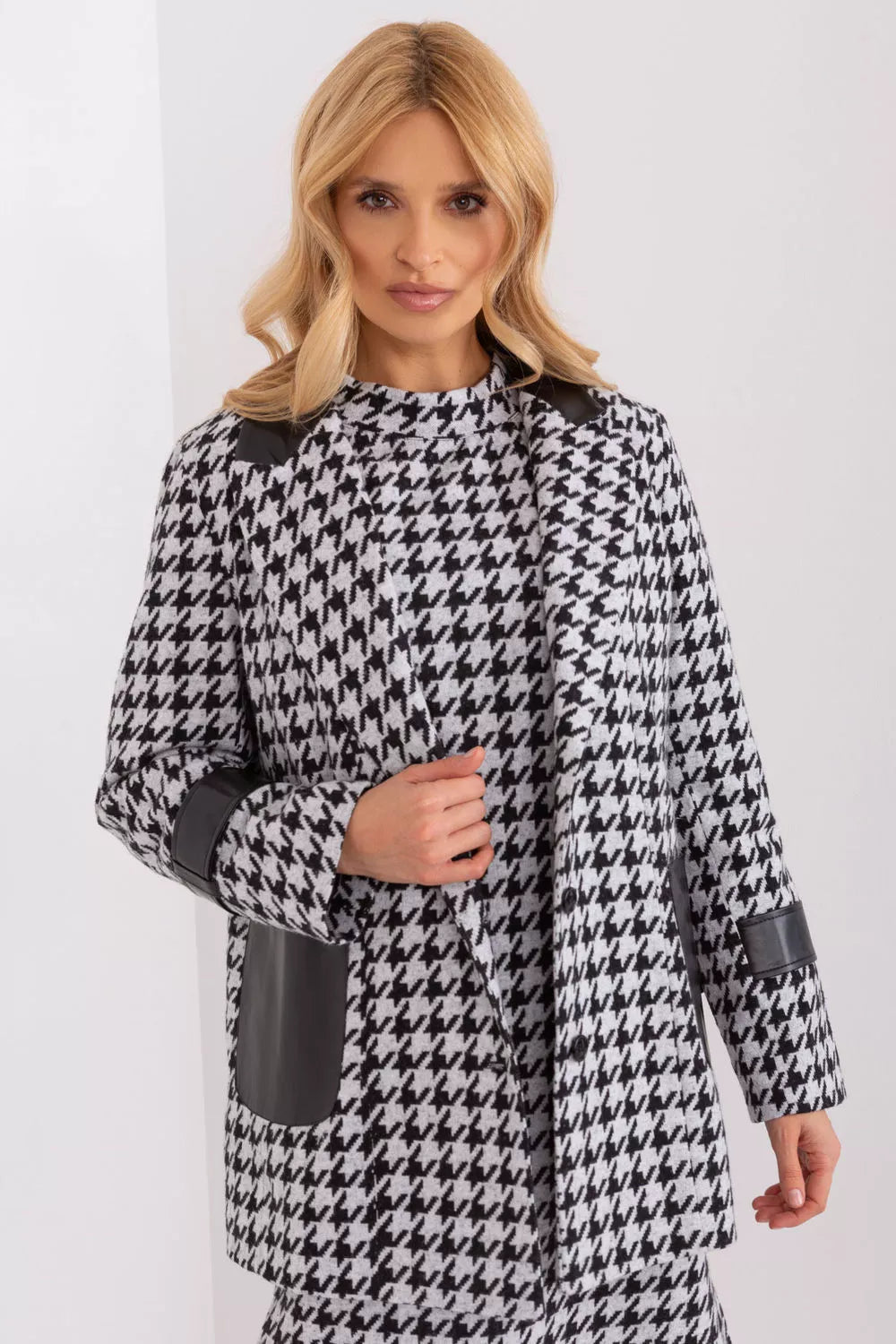 Striukė, modelis 191573 Lakerta