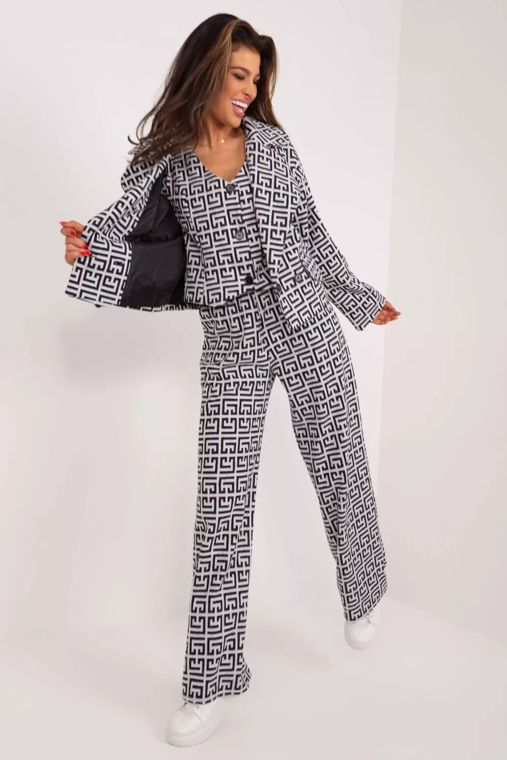 Striukės modelis 192509 Lakerta