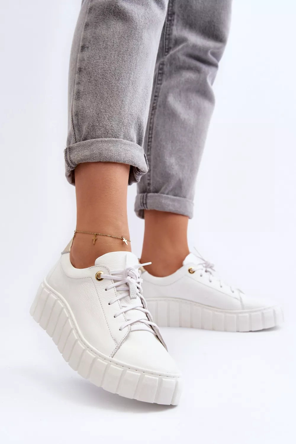 Pusbačiai, modelis 193138. Ženkite į stilių.