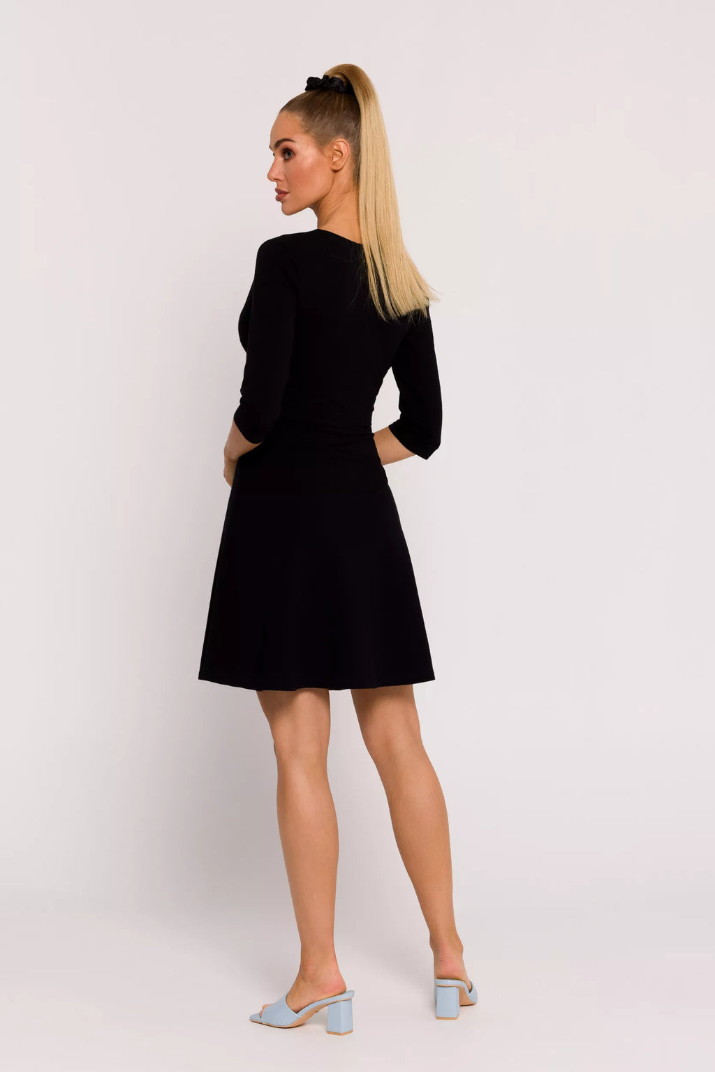 Dieninė suknelė, modelis 193572 Moe