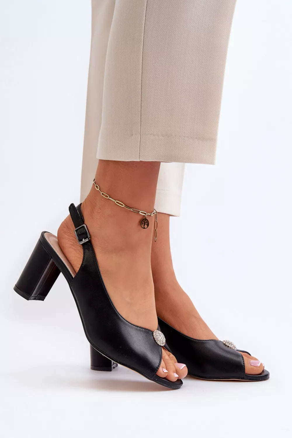 Basutės, modelis 194971. Ženkite į stilių.