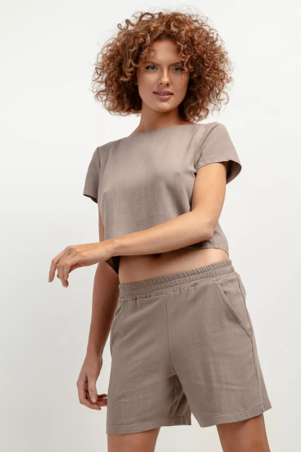 Šortai, modelis 198560 Tessita
