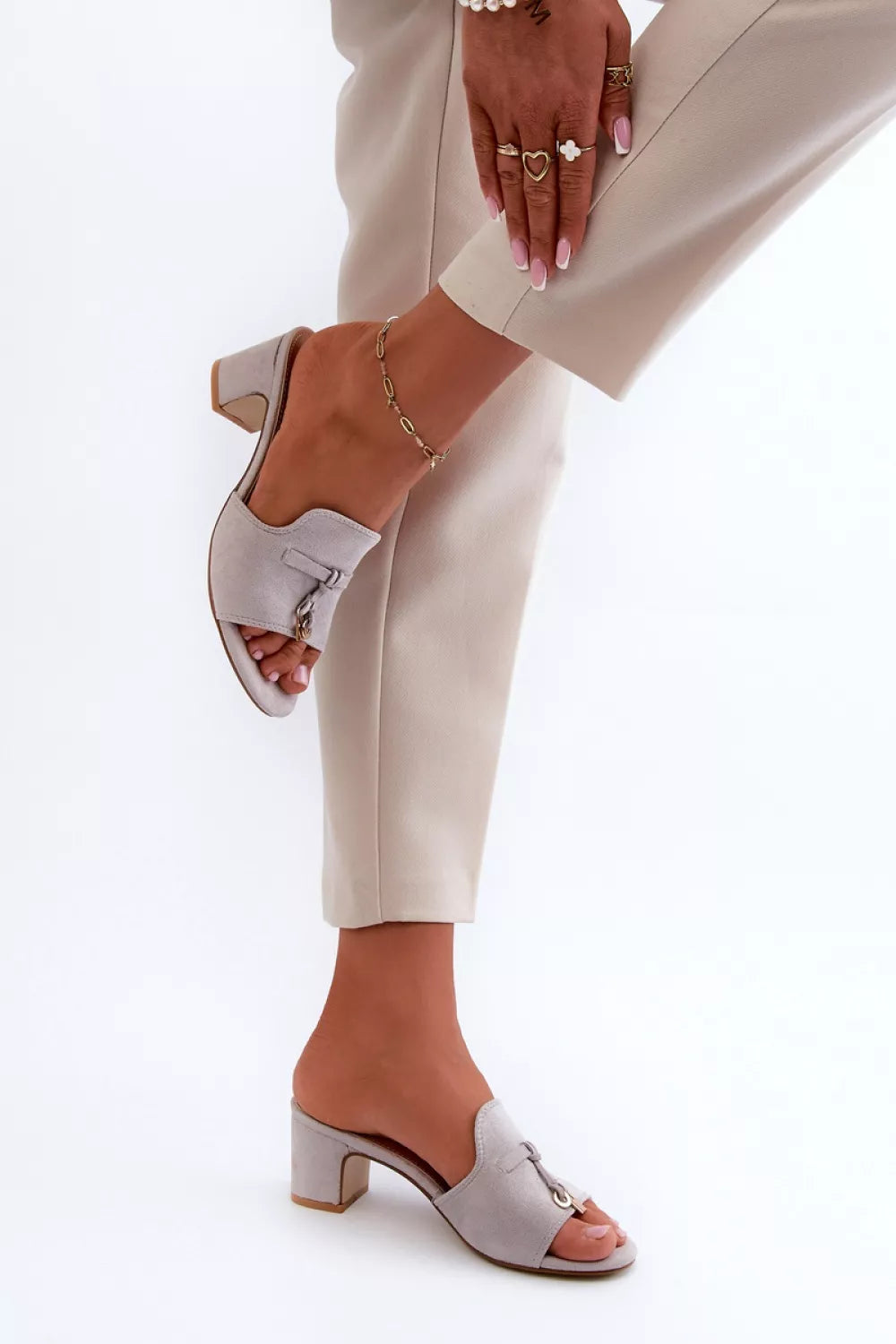 Šlepetės, modelis 198671. Ženkite į stilių.