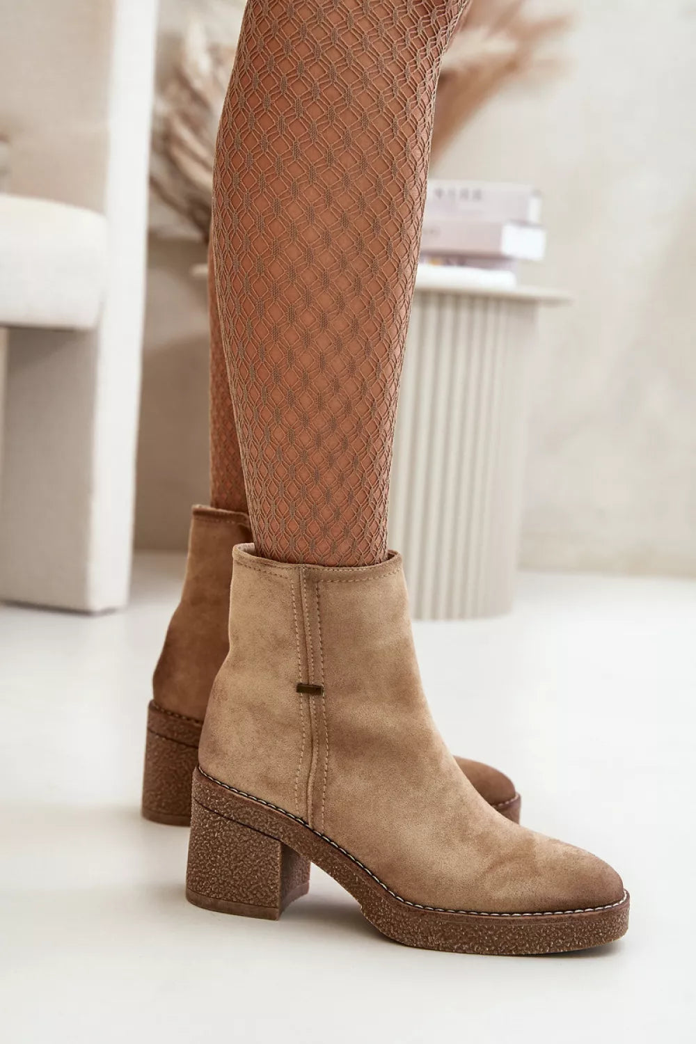 Auliniai batai su kulnais, modelis 199292. Ženkite į stilių.