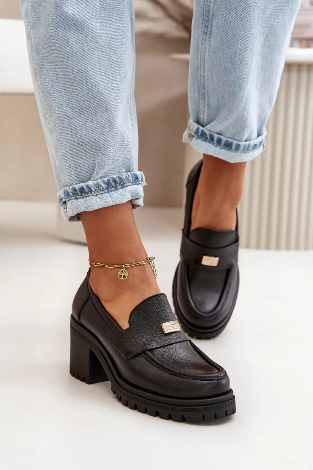 Žemaauliai bateliai su kulnais, modelis 199315 – ženkite į stilių