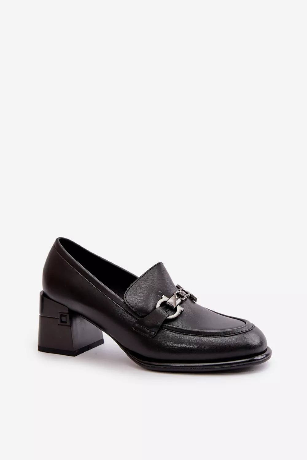 Batelių su kulniukais modelis 199318 – ženkite į stilių