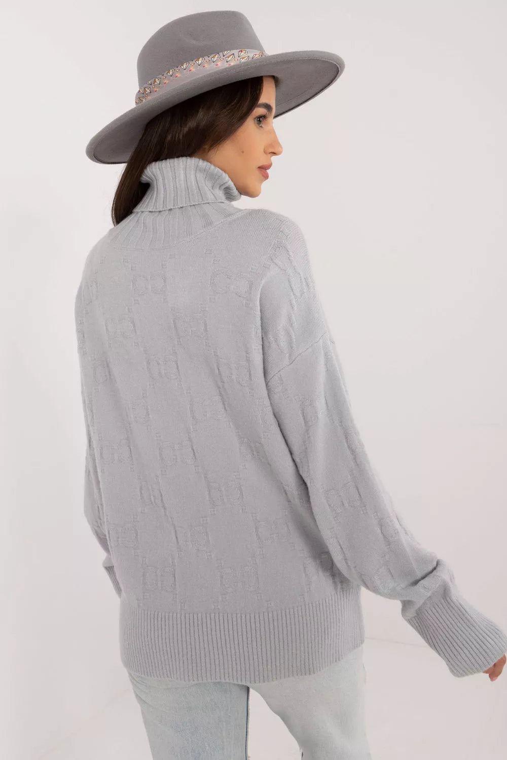 Aukštas kaklas modelis 199636 AT