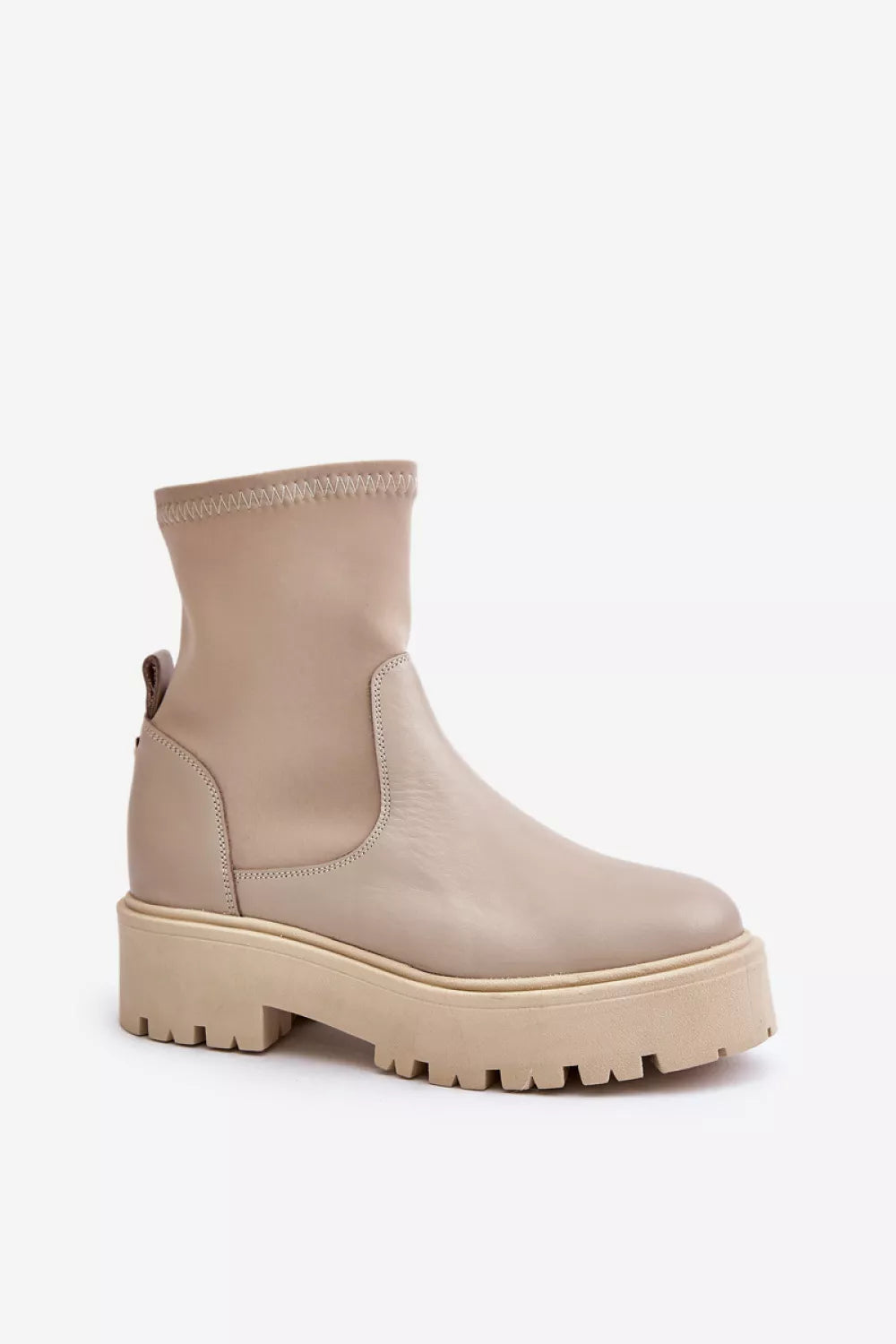 Batai, modelis 201000. Ženkite į stilių