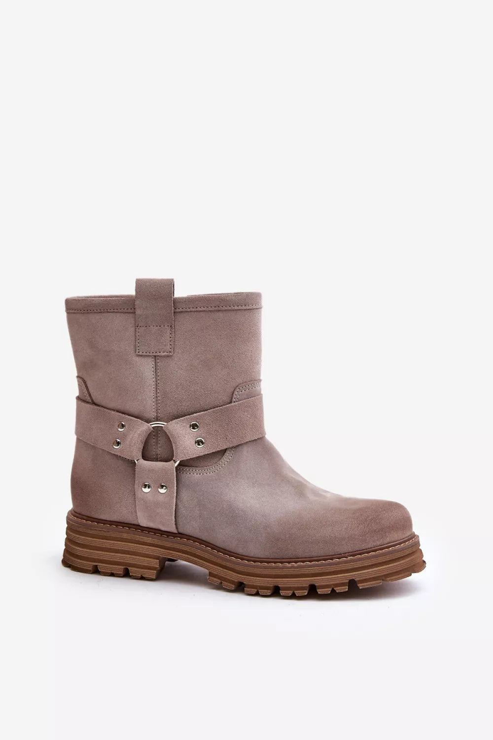 Batai, modelis 201223 Ženkite į stilių