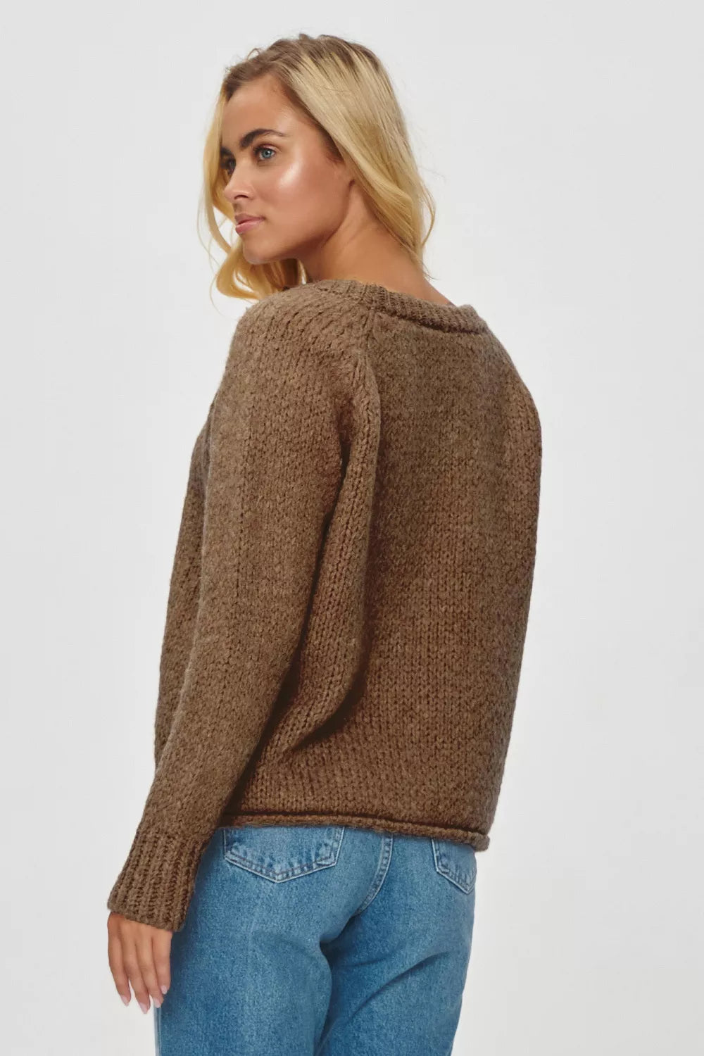 Megztinis modelis 201808 Makadamia