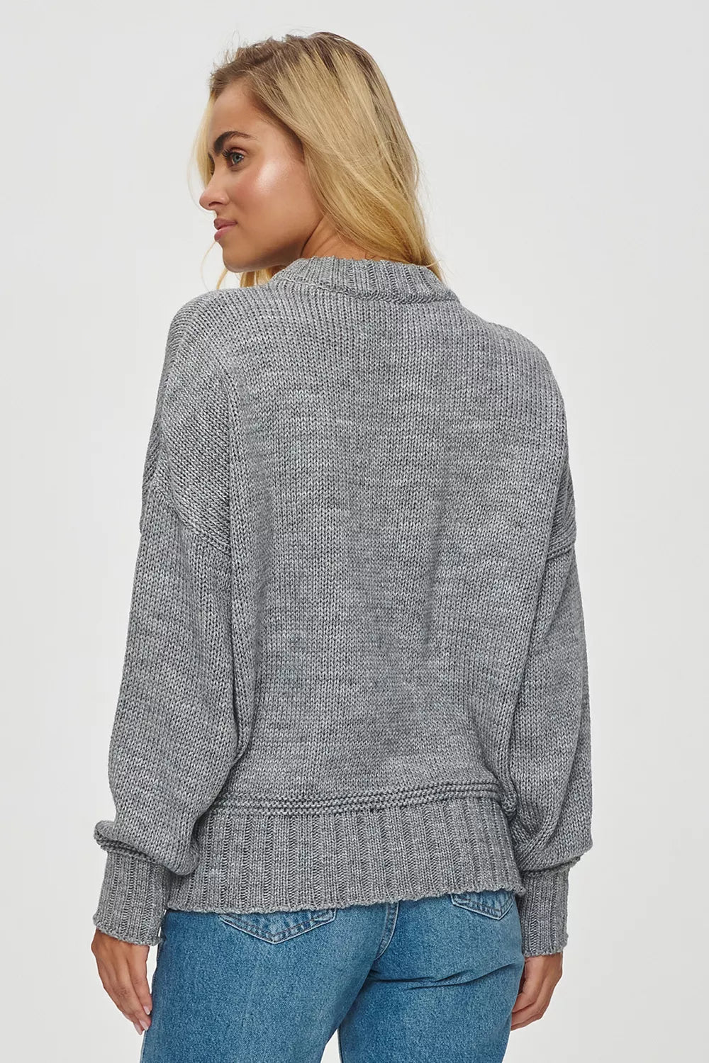 Megztinis modelis 201809 Makadamia