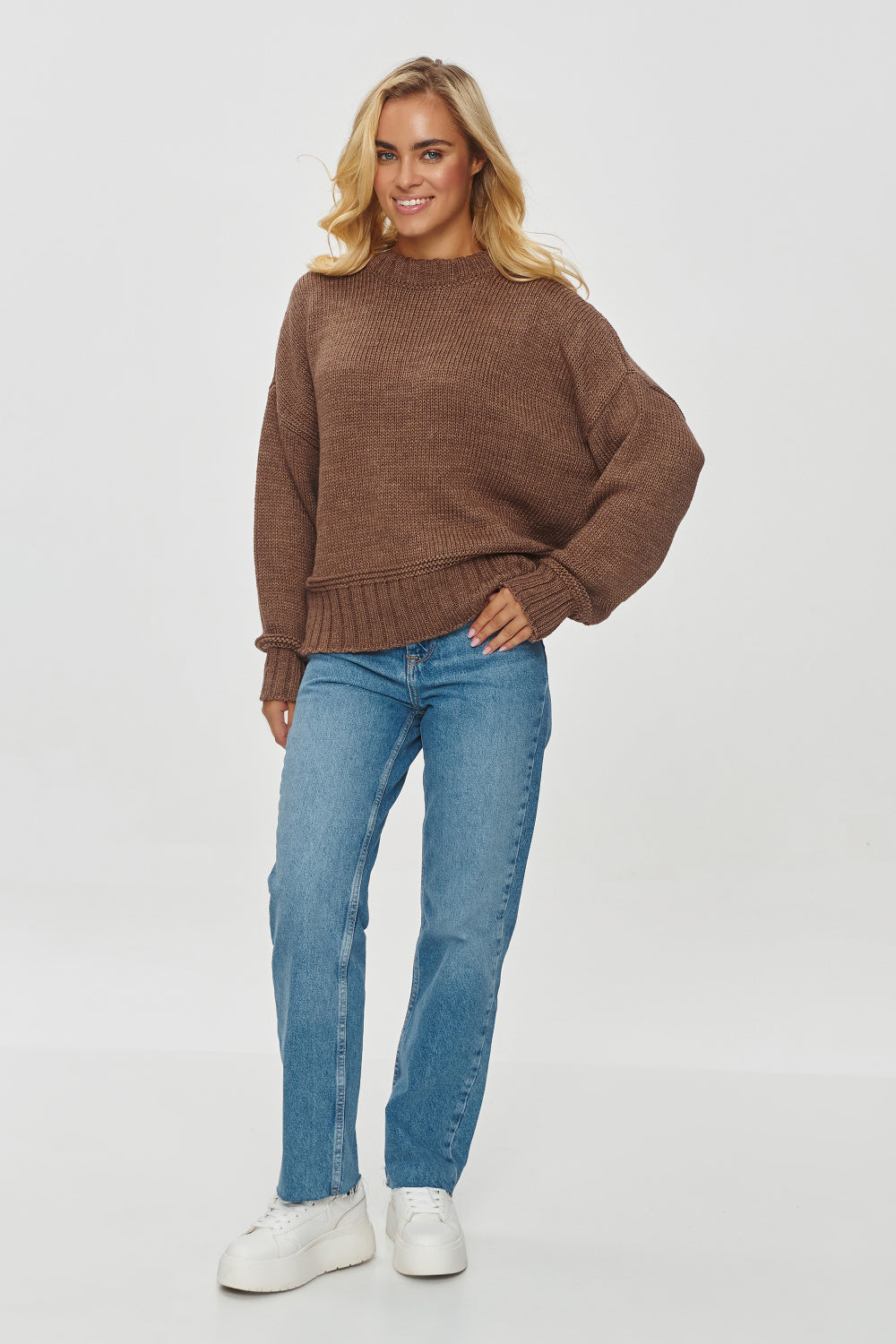 Megztinis modelis 201812 Makadamia