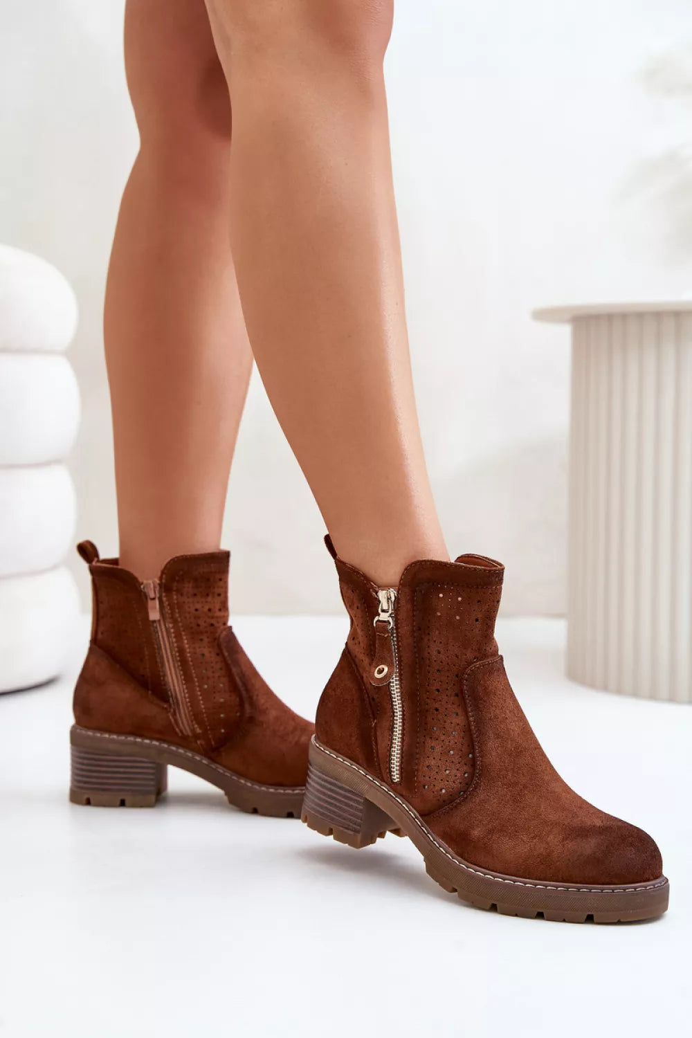 Auliniai batai su kulnais, modelis 201884. Ženkite į stilių!