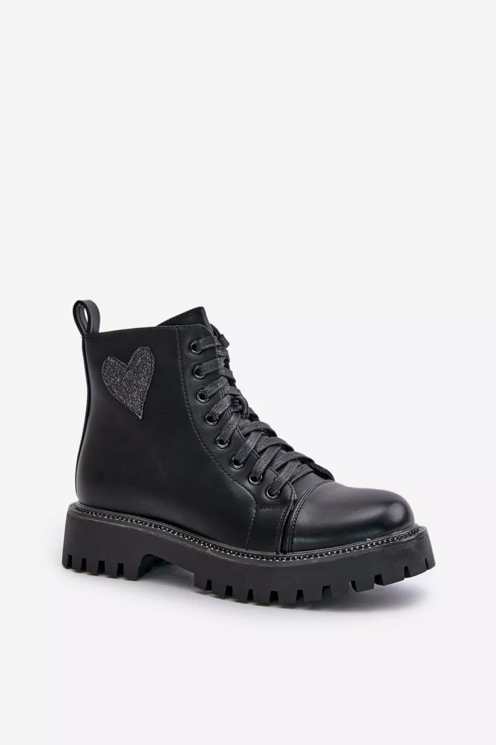 Batai, modelis 201888 Ženkite į stilių