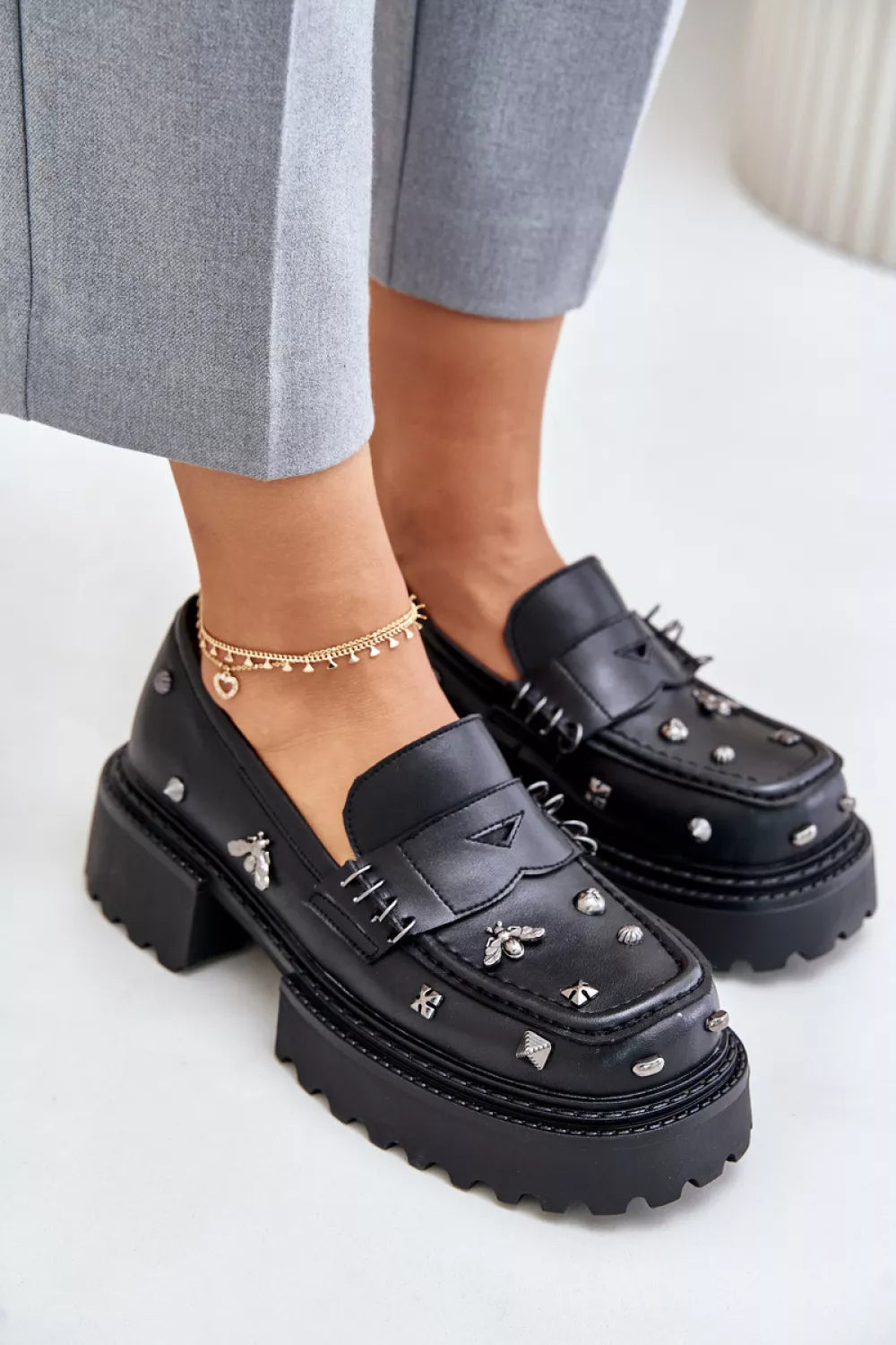 Pusbačiai, modelis 202135. Ženkite į stilių.