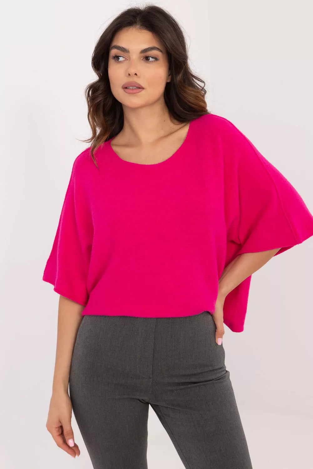 Trumpas megztinis, modelis 202701 Italy Moda