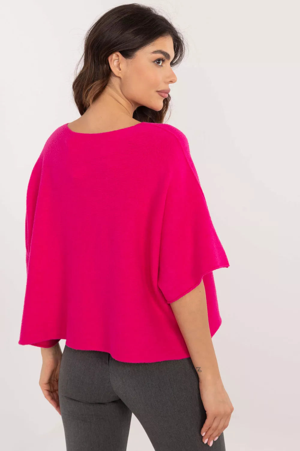 Trumpas megztinis, modelis 202701 Italy Moda