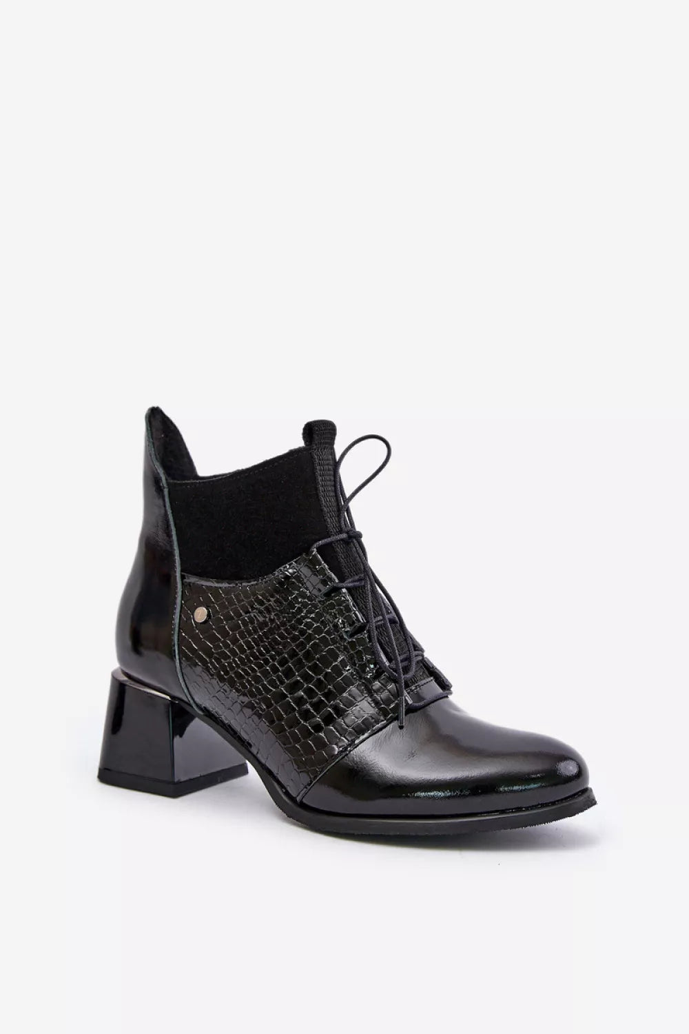 Auliniai batai su kulnais, modelis 202811. Ženkite į stilių