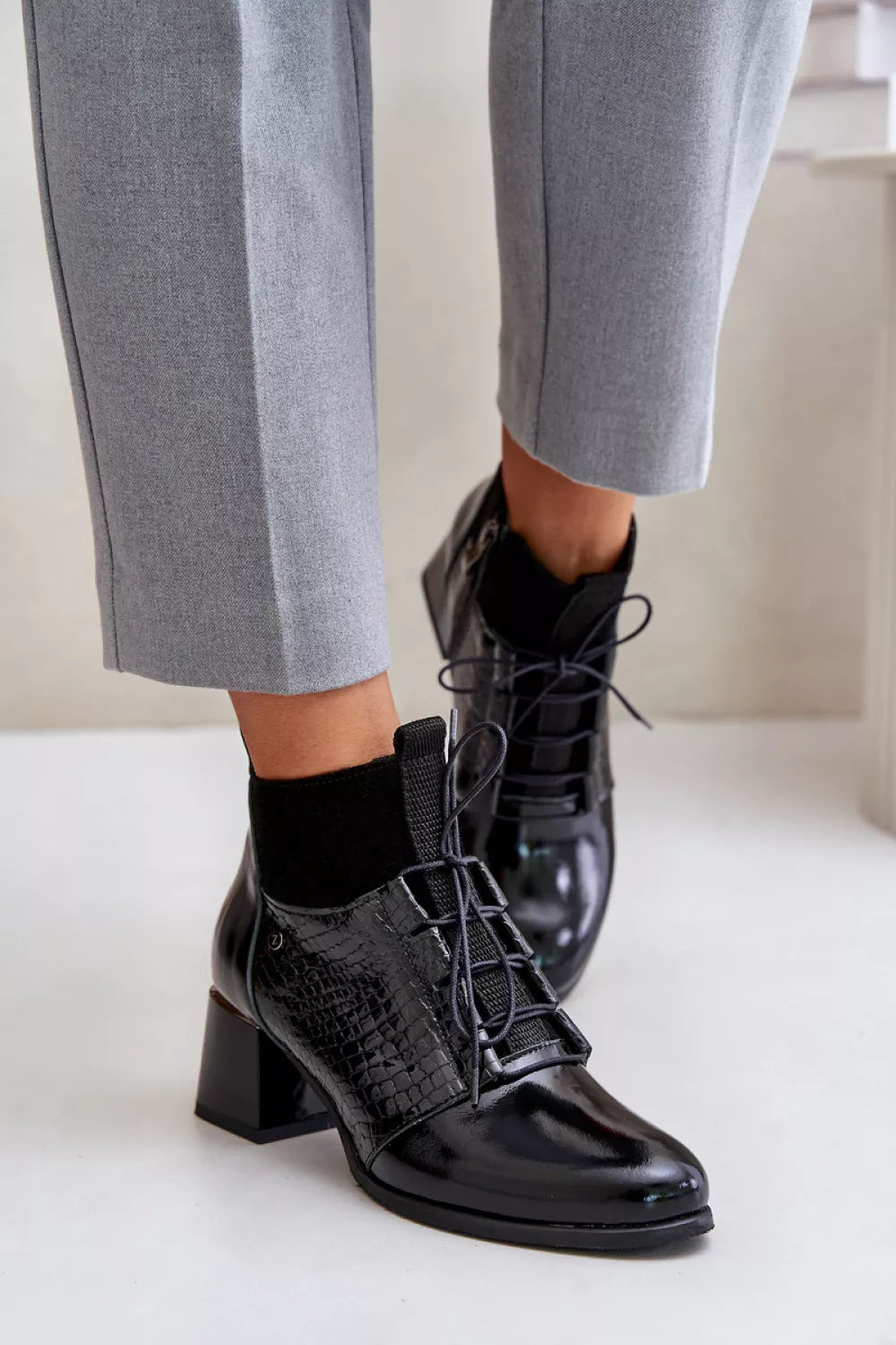 Auliniai batai su kulnais, modelis 202811. Ženkite į stilių