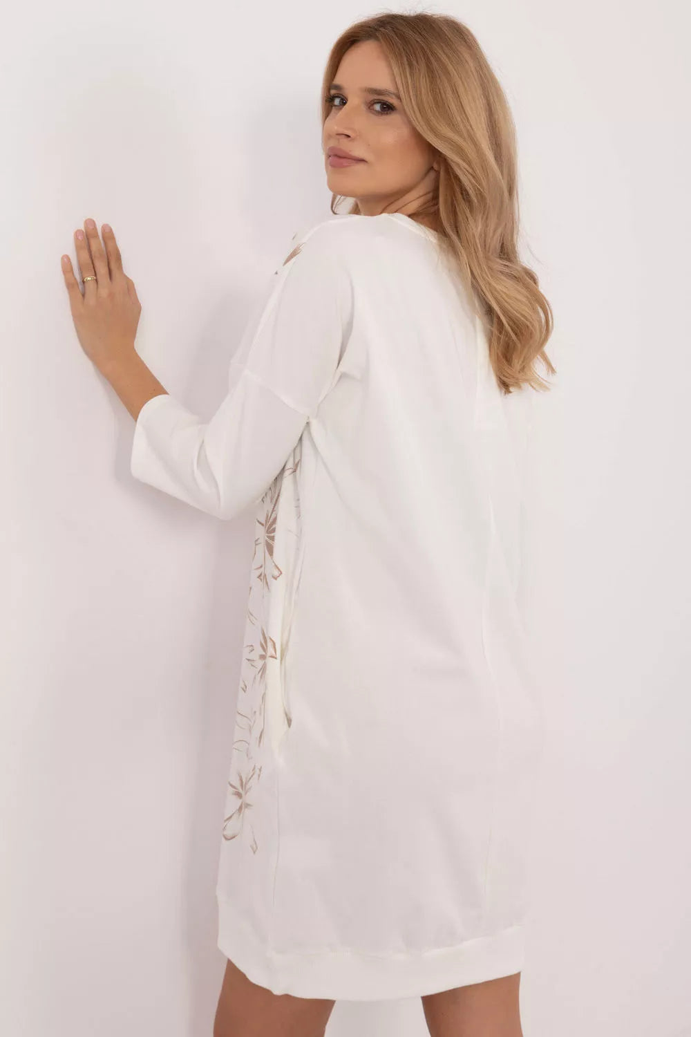 Dieninė suknelė, modelis 203472. Aktualumas