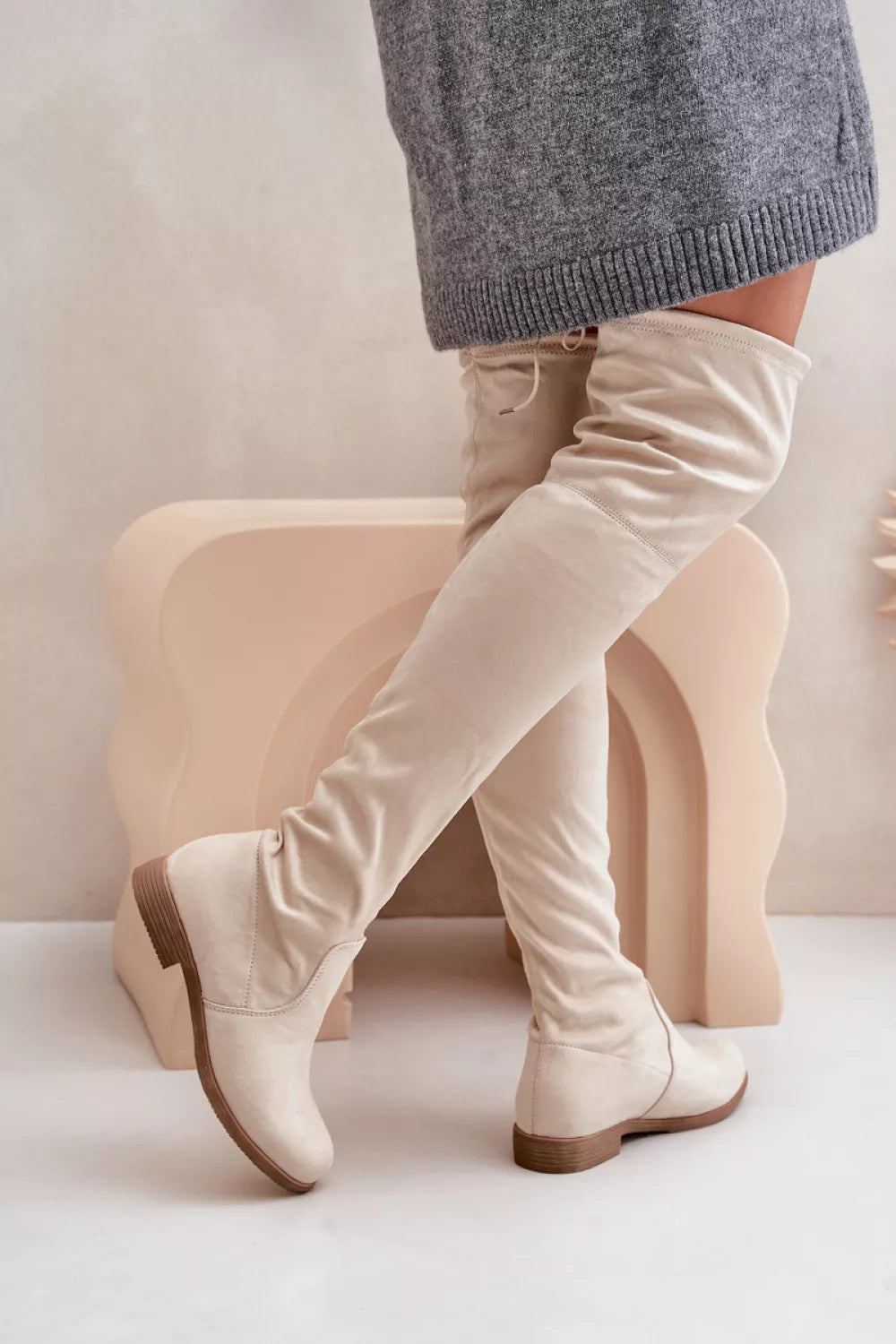 Aukštakulniai batai iki šlaunų, modelis 203525 Step in style