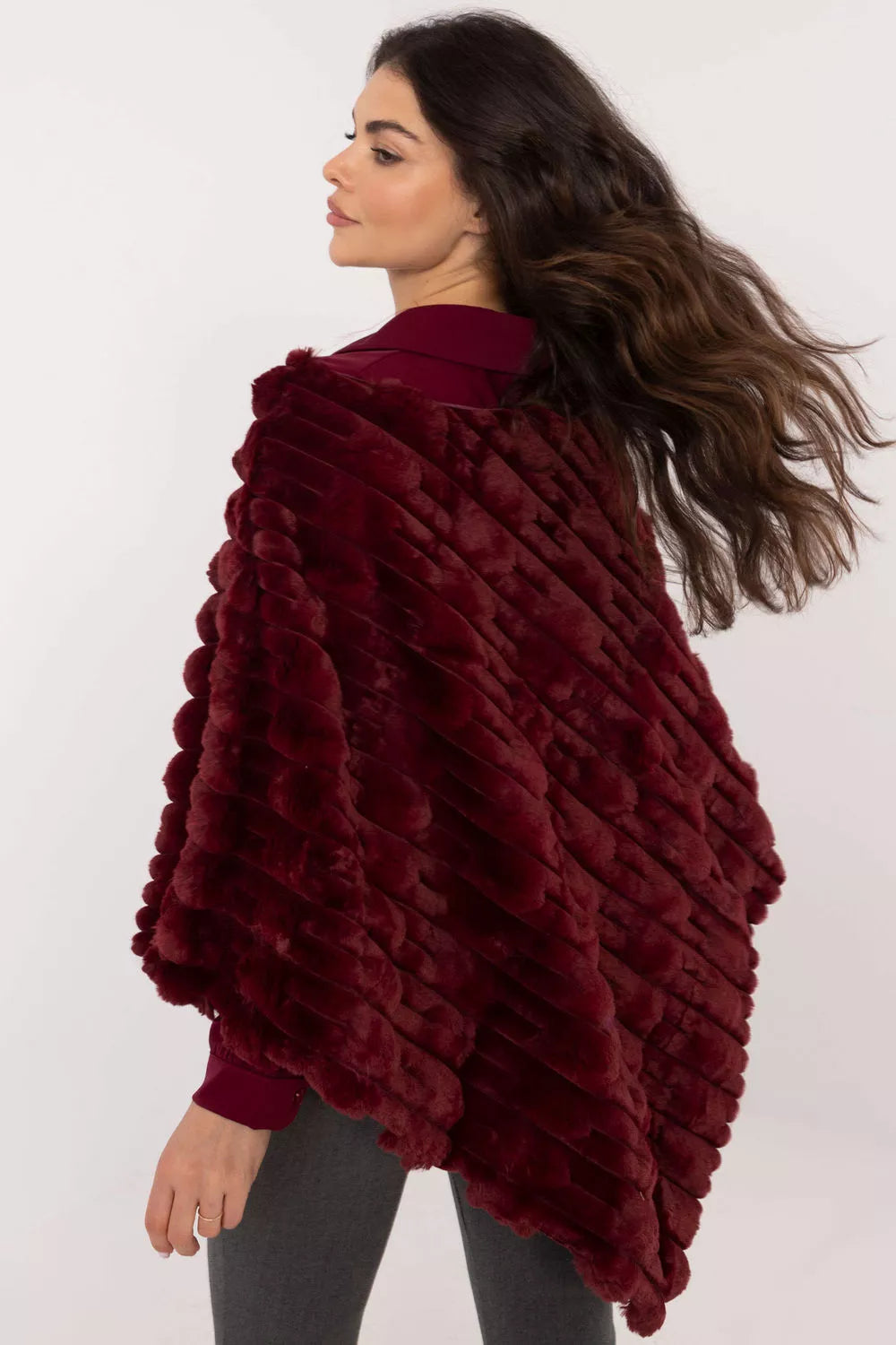 Pončas, modelis 203664 AT