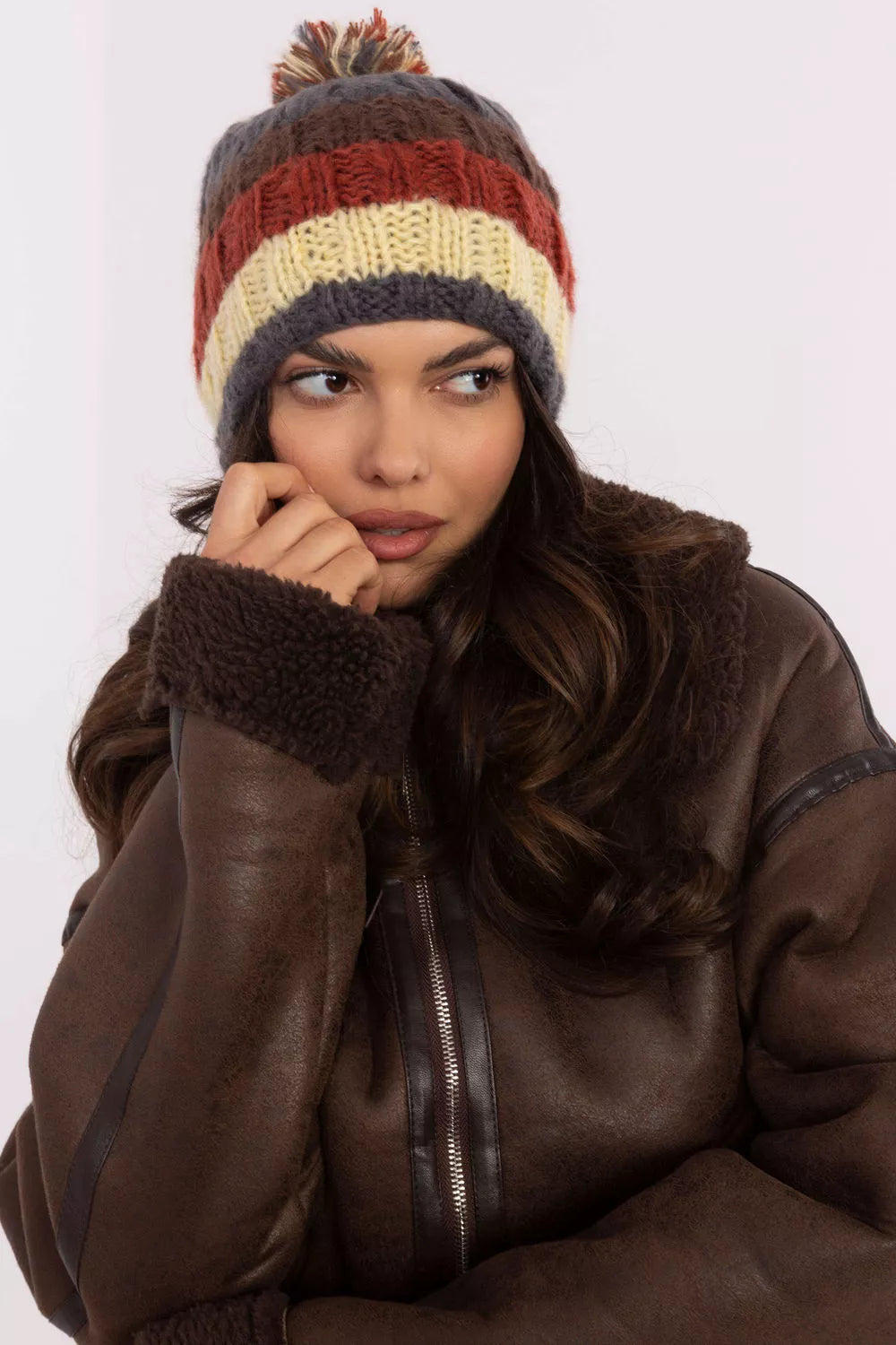 Kepuraitė modelis 203835 AT