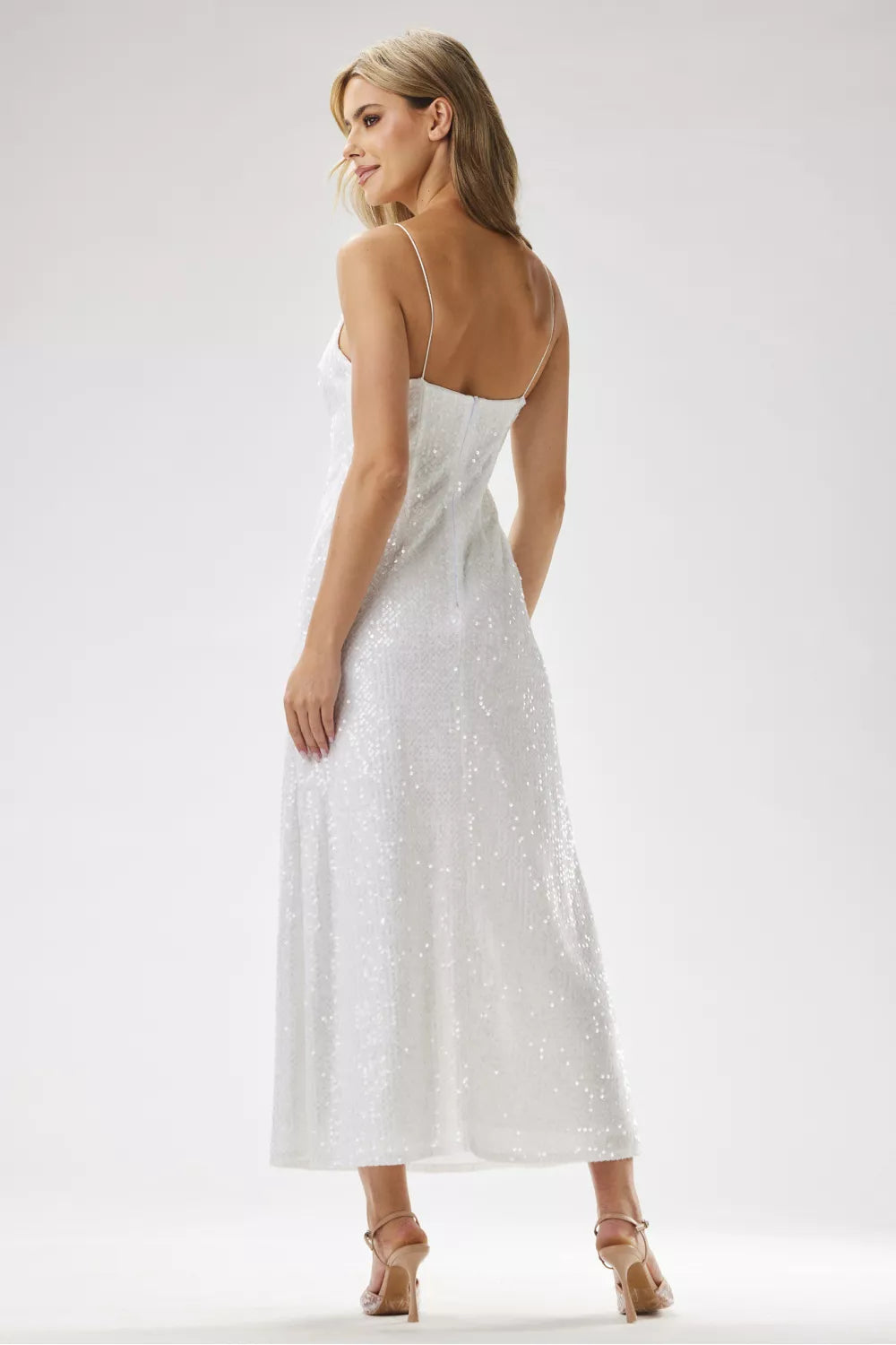 Ilga suknelė, modelis 204259 awama