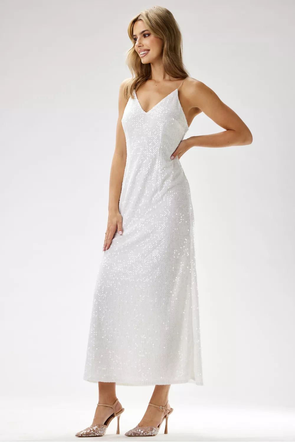 Ilga suknelė, modelis 204259 awama