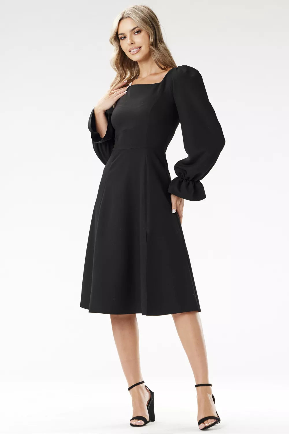 Kokteilinė suknelė, modelis 204269, awama