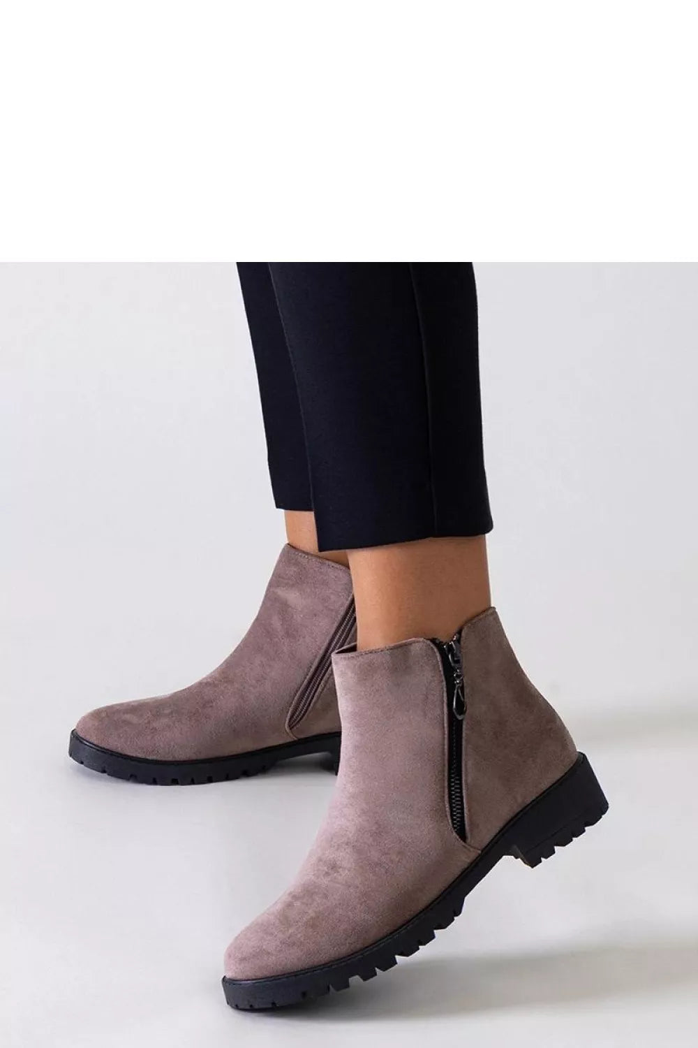 Batai, modelis 204571 Solea