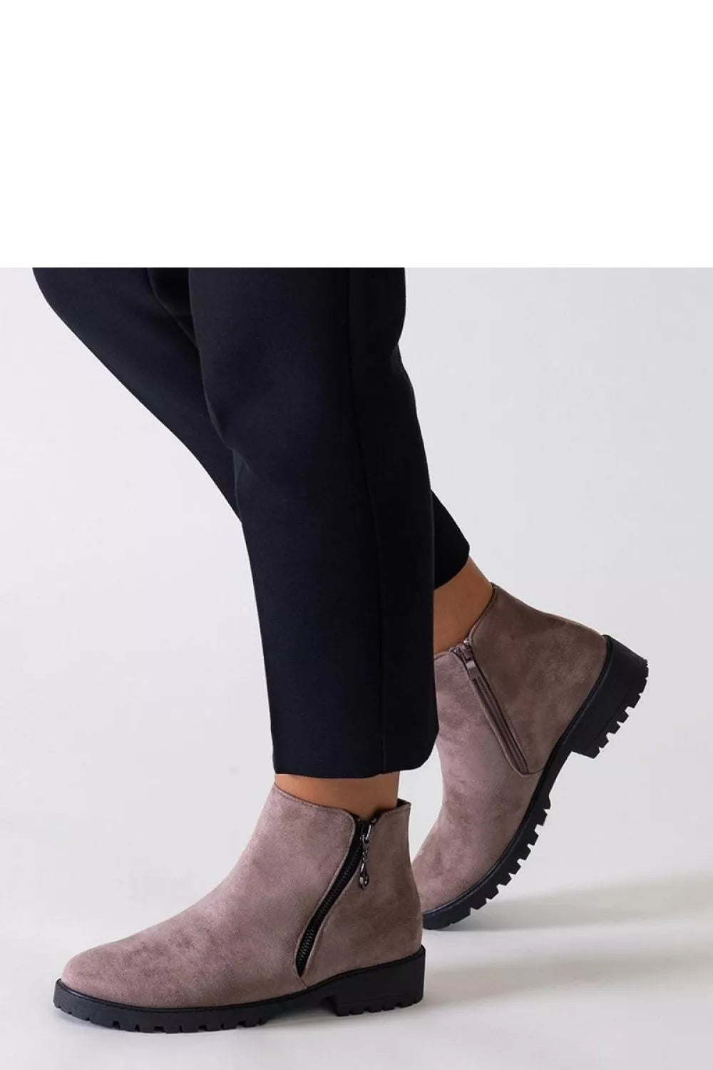 Batai, modelis 204571 Solea