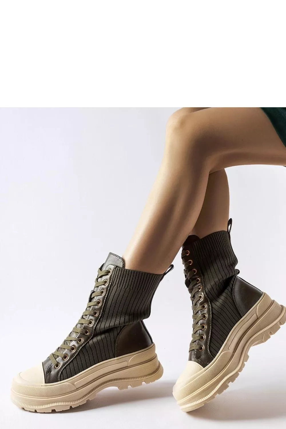 Batai, modelis 204595 Solea