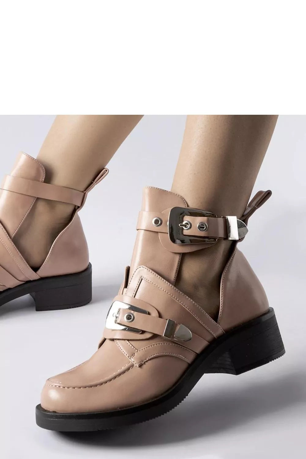 Batai, modelis 204598 Solea