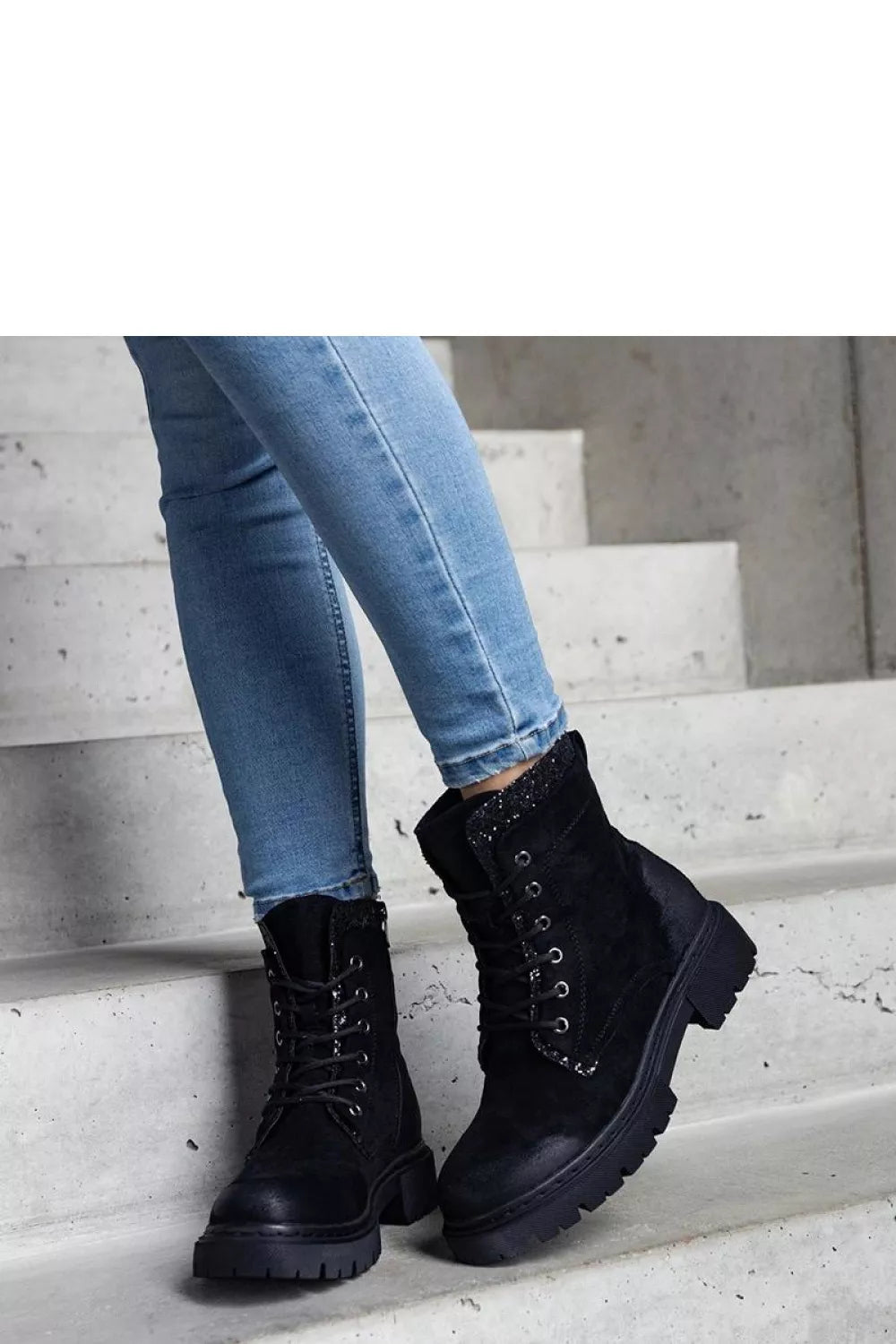 Batai, modelis 204602 Solea